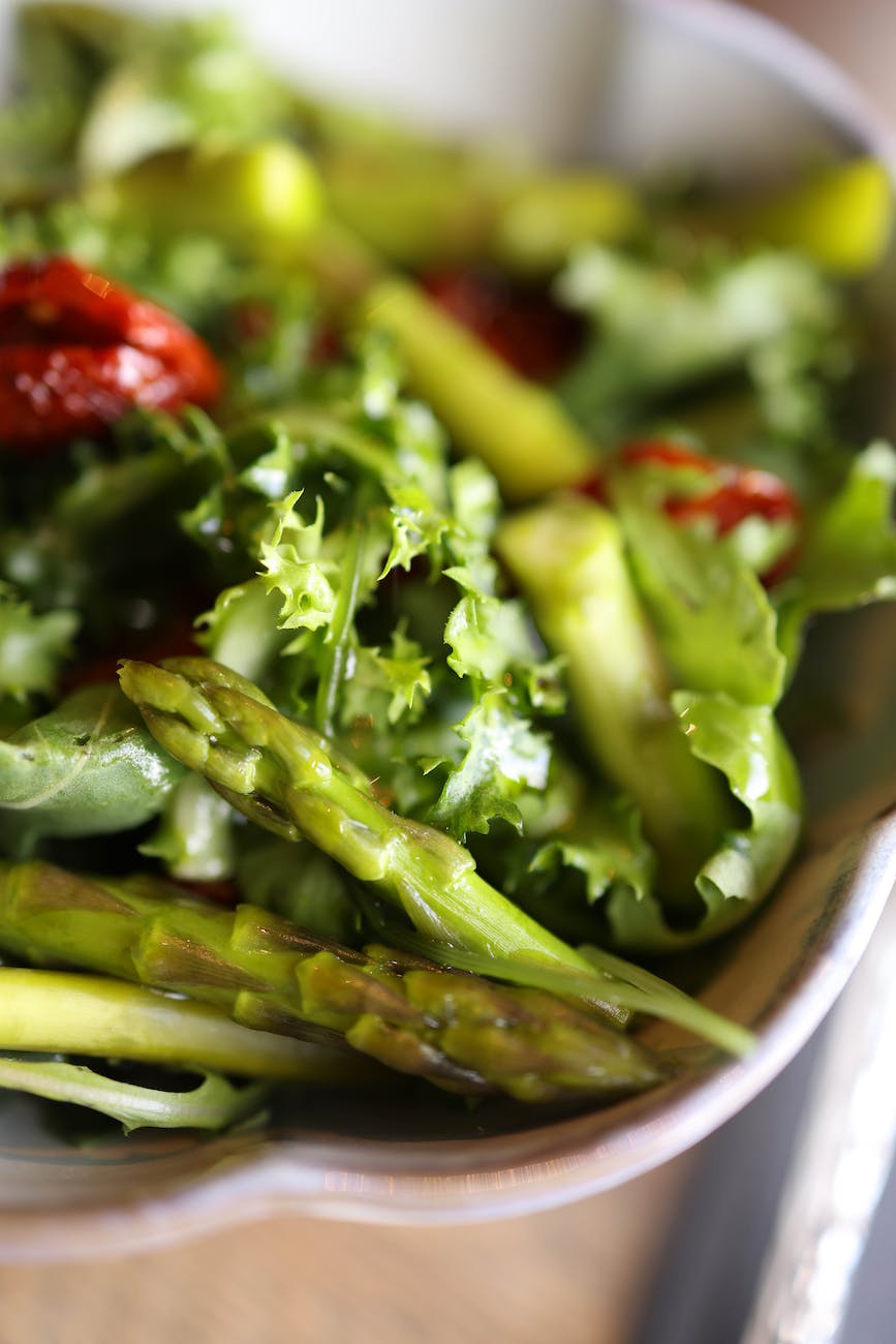 salad with green asparagus